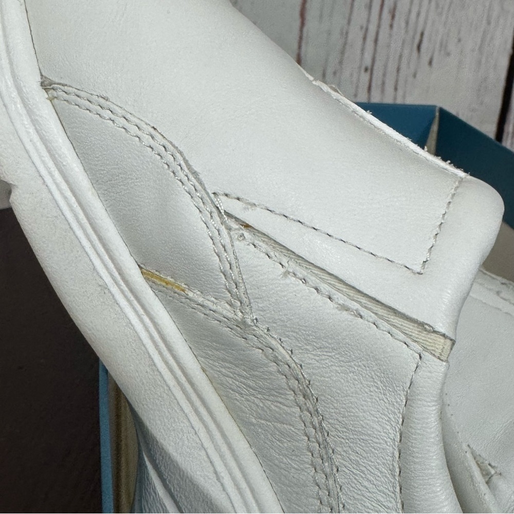 Nurse Mates White Sneakers size 6 EUC - Picture 4 of 14